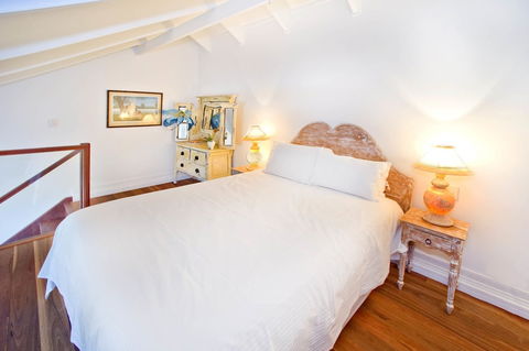 TRANQUILO BEACH HOUSE - Dalby Accommodation 2