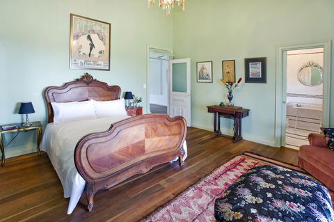 TRANQUILO BEACH HOUSE - Dalby Accommodation 3