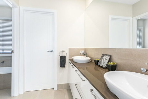 Pebbles At Casuarina Beach - Dalby Accommodation 7