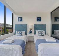 New Luxury Apartment Walking to Shops  Cinema - Dalby Accommodation