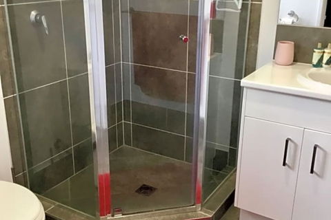 Yandina House - Dalby Accommodation 4