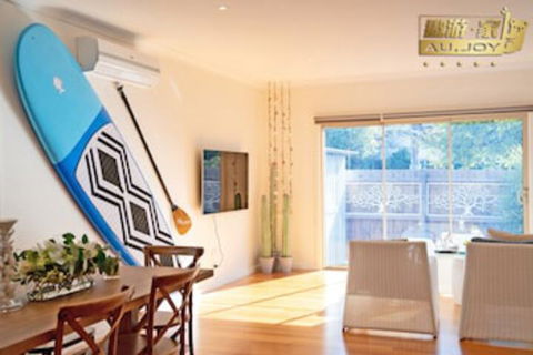 AUJOY 4 Bed Townhouse Glen Waverley - Dalby Accommodation 0