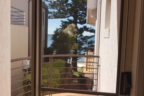 VUES At Salamander Bay - Dalby Accommodation 4