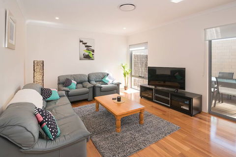 Gale House - Dalby Accommodation 6
