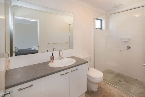 Gale House - Dalby Accommodation 1