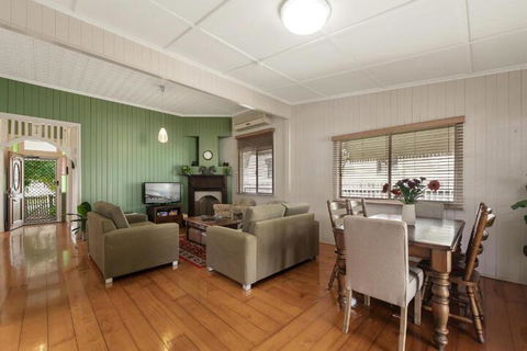 Ambiente Cottage Pet & Family Friendly - Dalby Accommodation 7