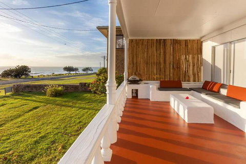 Seascape Beach House - Dalby Accommodation 5