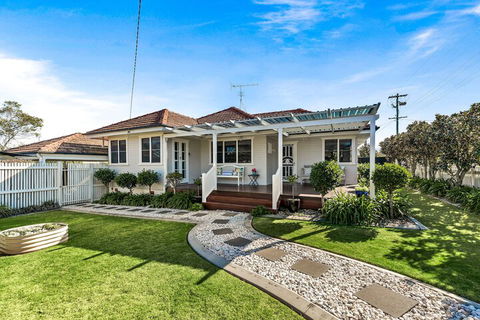 Viola House - Dalby Accommodation 1