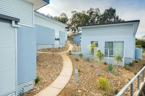 Albury Yalandra Apartment 3 - Dalby Accommodation 0