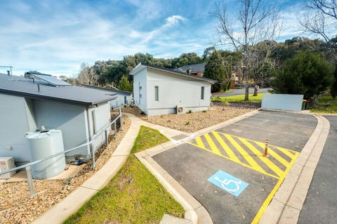 Albury Yalandra Apartment 1 - Dalby Accommodation 7