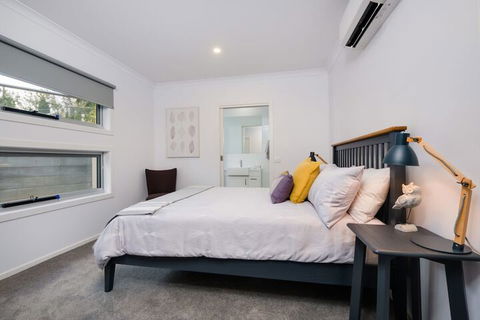 Albury Yalandra Apartment 1 - Dalby Accommodation 6