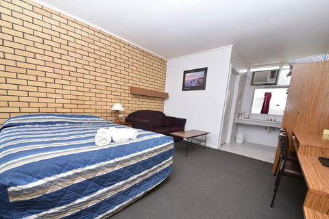 Edenhope Motor Inn - Dalby Accommodation 6