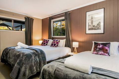 A PERFECT STAY - Lennox Unique Coastal Retreat - Dalby Accommodation 4