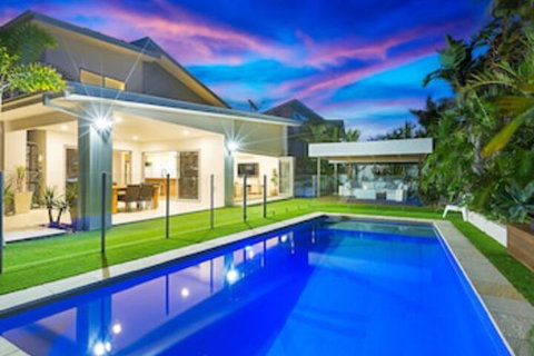 Beachside Holiday Escape - Dalby Accommodation 0