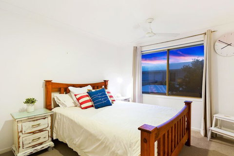 Beachside Holiday Escape - Dalby Accommodation 7