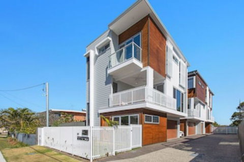 Silica Sands - Dalby Accommodation 0