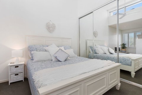 COASTAL CHIC At CASUARINA - Dalby Accommodation 4