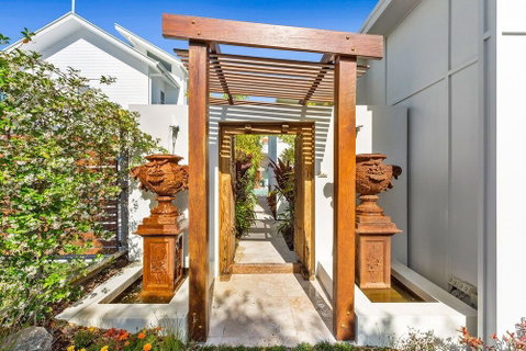 Ocean Pearl On Eclipse - Dalby Accommodation 1