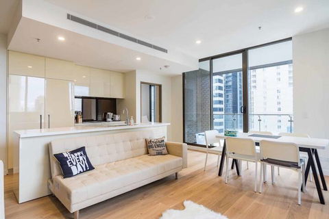 Fabulous City 2 BDR Apt In New Building - Dalby Accommodation 7