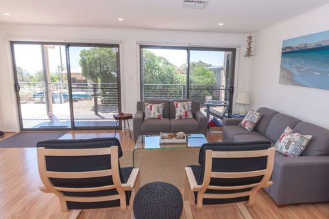 Lady Bay Getaway 12 Lady Bay - Dalby Accommodation 4