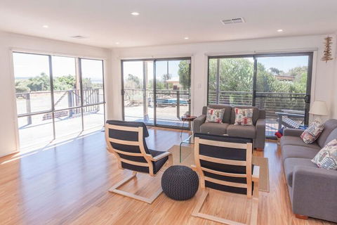 Lady Bay Getaway 12 Lady Bay - Dalby Accommodation 1