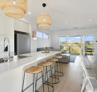 House at Normanville 22 Union Road - Dalby Accommodation