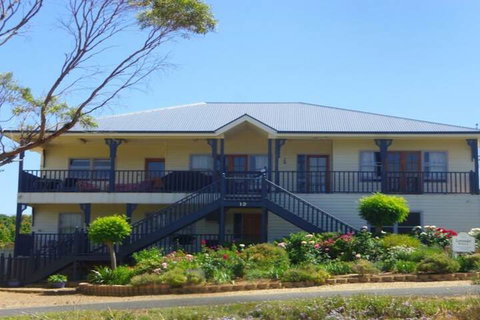 Lavender Hills 12 Bennett Street - Dalby Accommodation 1