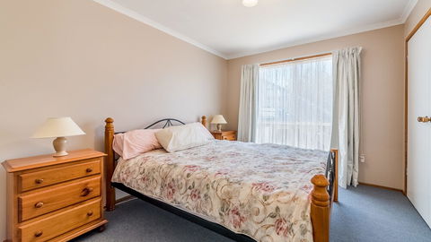THE Lighthouse Surf Side - Dalby Accommodation 4