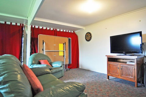 Aqua Escape On Anderson Free Wifi & Netflix PET Friendly - Dalby Accommodation 2