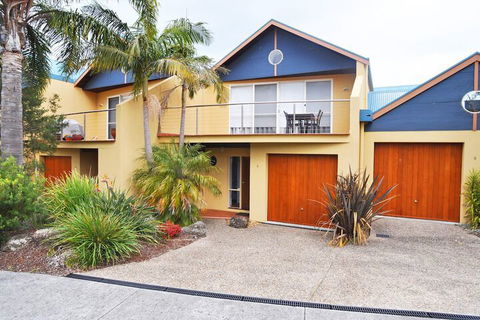 THE Sails 8 Linen Included Central Location - Dalby Accommodation 1