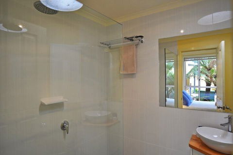 THE Sails 4 Linen Included Central Location - Dalby Accommodation 2