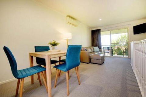 Aqualuna Beach Resort Unit 25 - Dalby Accommodation 5