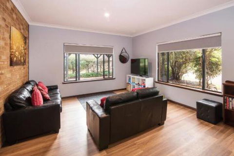 Family Friendly Holiday Haven - Dalby Accommodation 7