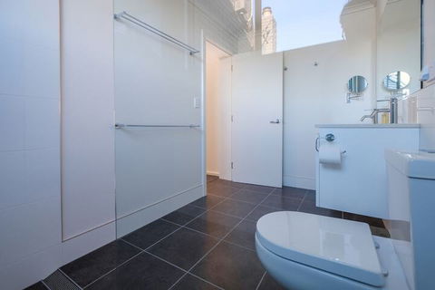 Arthouse Freycinet - Dalby Accommodation 4