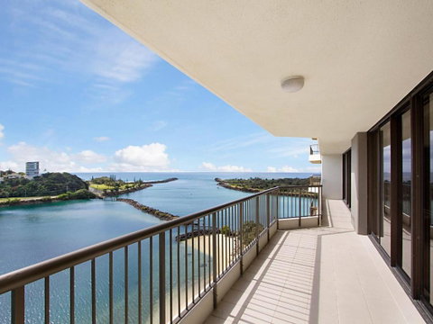Seascape Apartments Unit 1201 Luxury Apartment With Views Of The Gold Coast & Hinterland - Dalby Accommodation 3