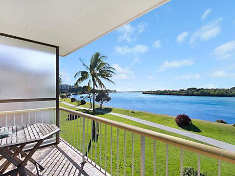 7 / 18 Endeavour Parade Riverfront Tweed Heads - Dalby Accommodation 4