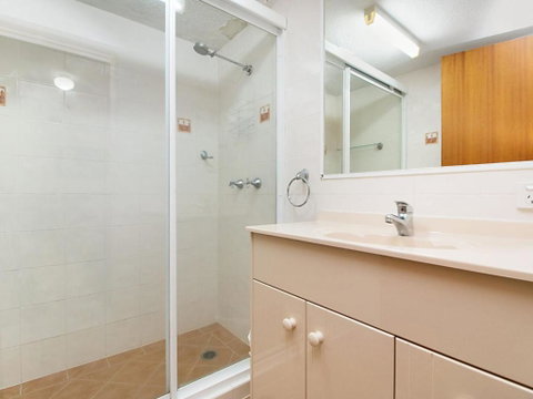 2 / 8 Banks Avenue Easy Walk To Tweed Heads Bowls Club - Dalby Accommodation 6