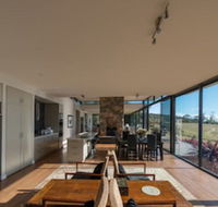 Dragonfly Lodge - Dalby Accommodation