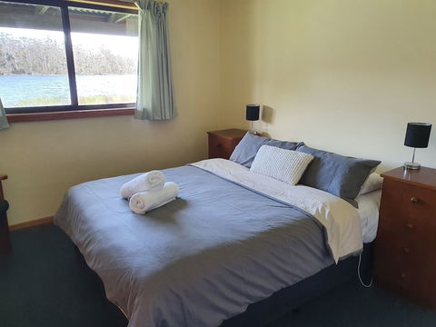 Lake Yalleena Nature Retreat - Dalby Accommodation 4