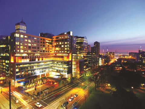 Oaks Melbourne On William Suites - Dalby Accommodation 0