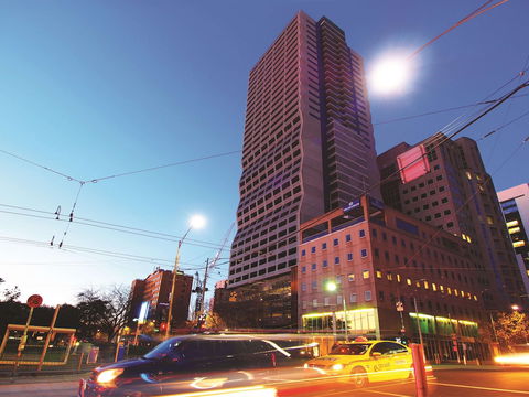 Oaks Melbourne On William Suites - Dalby Accommodation 3