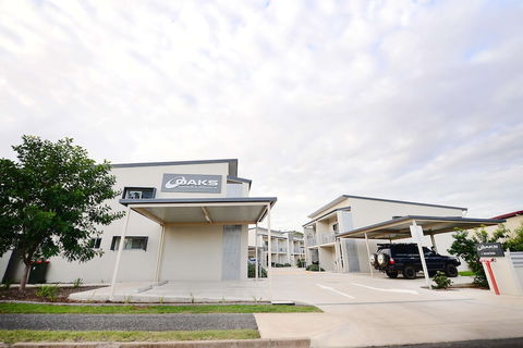 Oaks Middlemount Suites - Dalby Accommodation 2