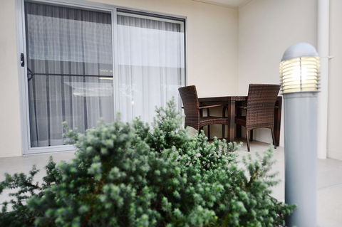 Oaks Middlemount Suites - Dalby Accommodation 4