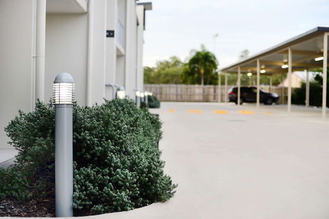 Oaks Middlemount Suites - Dalby Accommodation 0