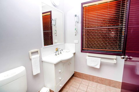 Reflections Holiday Parks Terrace Reserve - Dalby Accommodation 7
