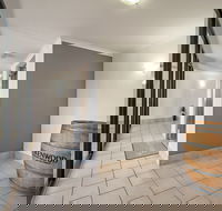 Shoal Bay Beachclub Apartments - Dalby Accommodation