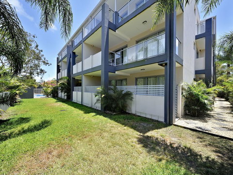 Shoal Bay Beachclub Apartments - Dalby Accommodation 4