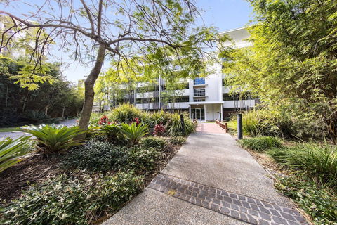 Oaks Brisbane Mews Suites - Dalby Accommodation 1