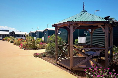 The Leprechaun Resort - Dalby Accommodation 3