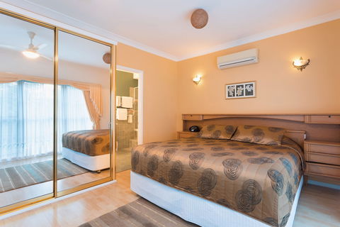 Villa Della Rosa Bed & Breakfast - Dalby Accommodation 6